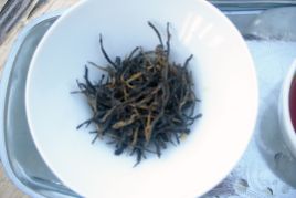 a nice looking tea, many unbroken single buds with a leaf each...well made and fine looking needles...now to add water..