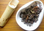 first off 2013 special# organic nepali oolong...quite a funky looking character..